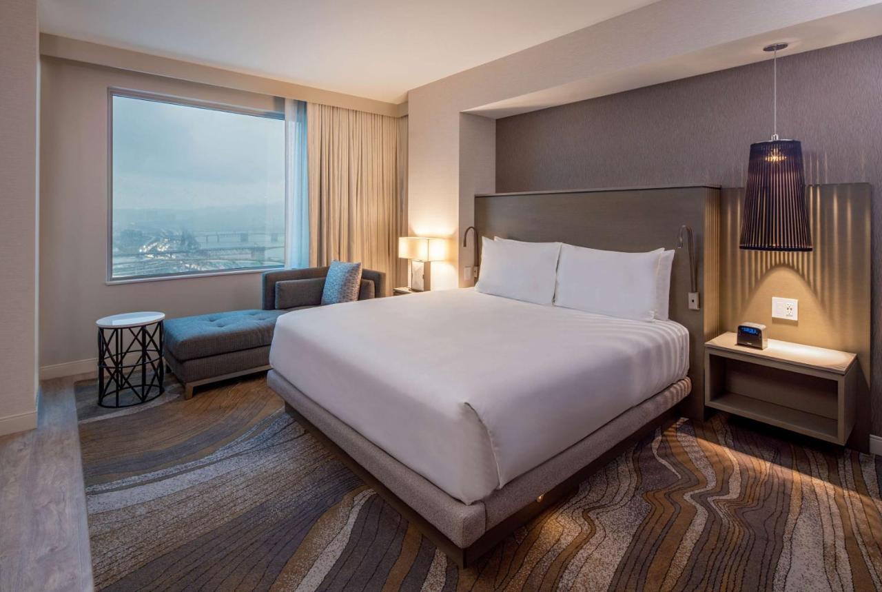 Hyatt Regency Portland At The Oregon Convention Center Bagian luar foto